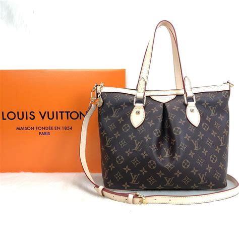 louis vuitton replika çanta|Louis Vuitton light up.